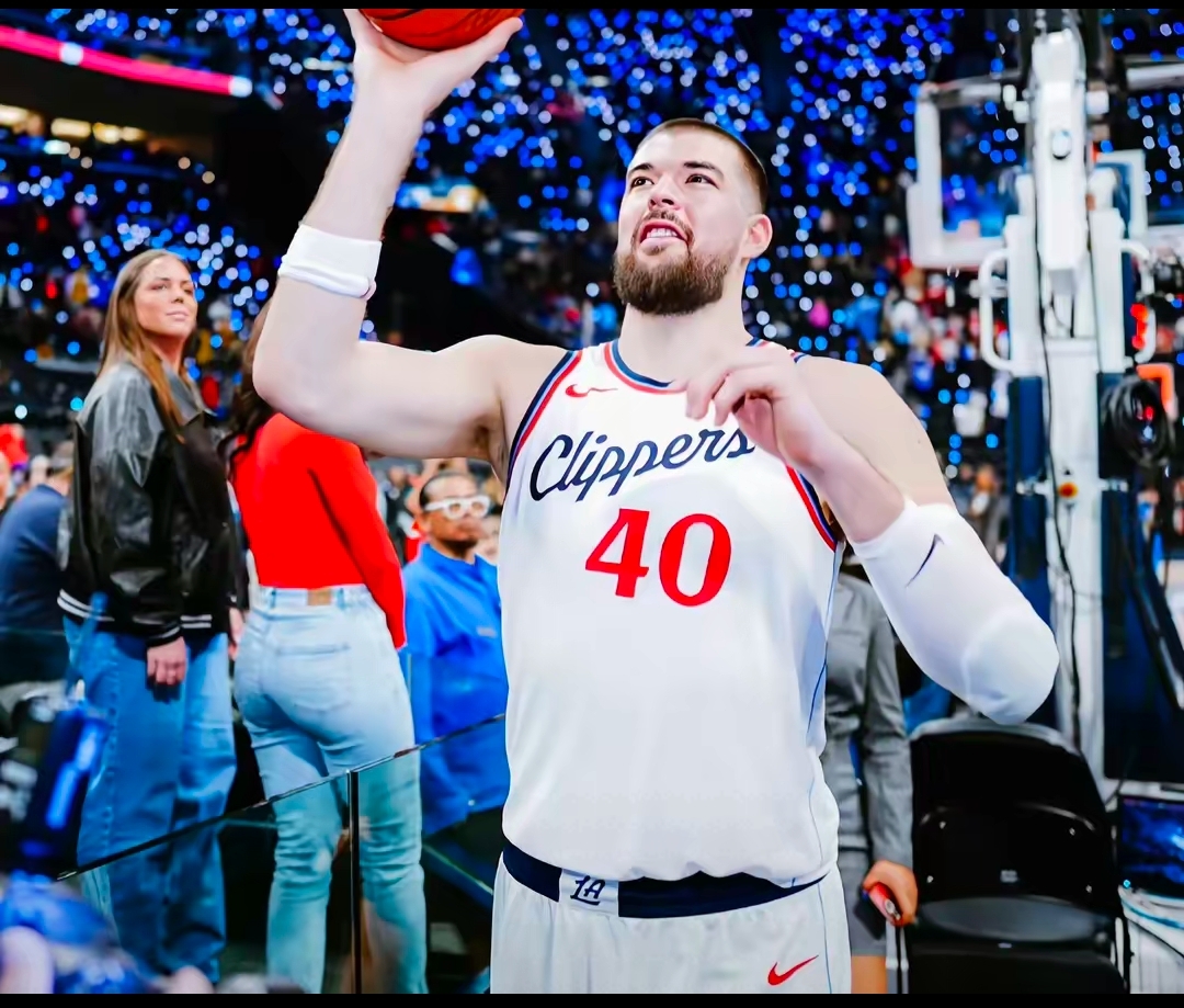 赛后突围战来临，华盛顿奇才围绕国王杯主帅复盘，话题不断，球探报告显示潜力的简单介绍