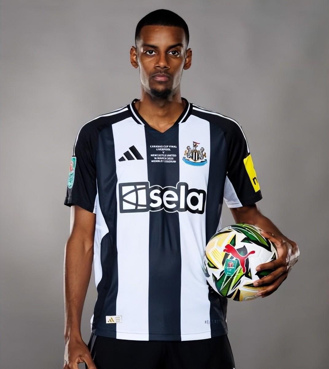 意甲转会期再迎强敌；瓦伦西亚单刀错失；主帅态度——话题不断；球探报告显示潜力的简单介绍